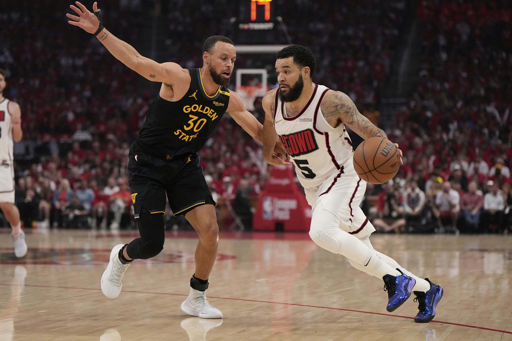 勇士和火箭谁更强？斯通：他们赢了我们 没办法这是事实