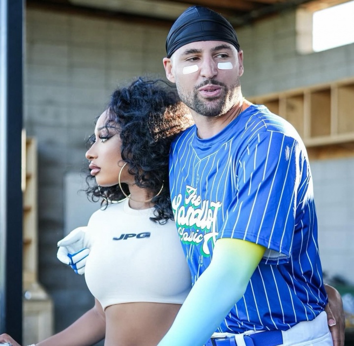 夸梅：克莱鬼迷心窍了 你身家10亿 被马冬梅做个地摊意面拿捏了？