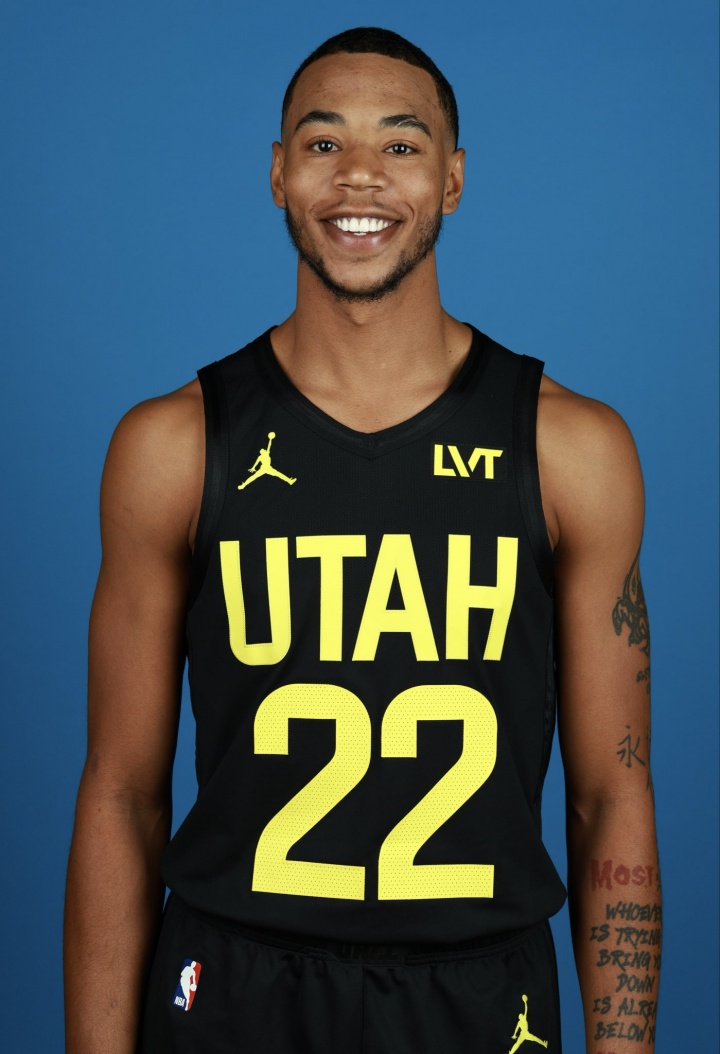 有动作了！名记：勇士和2023年落选秀侧翼金西达成一份合同