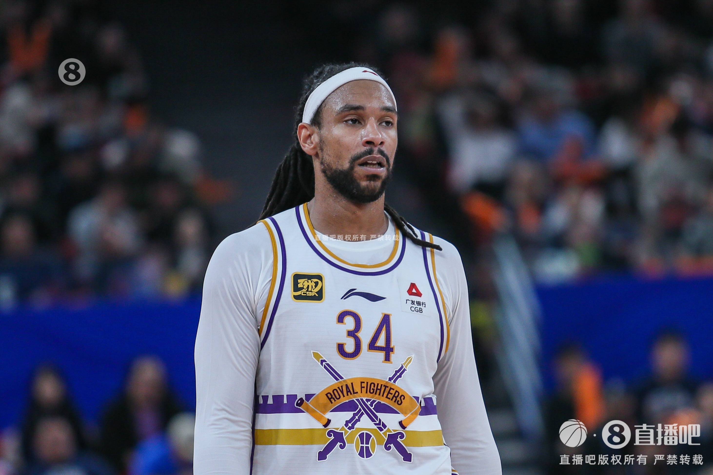 直播吧独家：萨林杰与广东完成签约 年薪税后120万美元