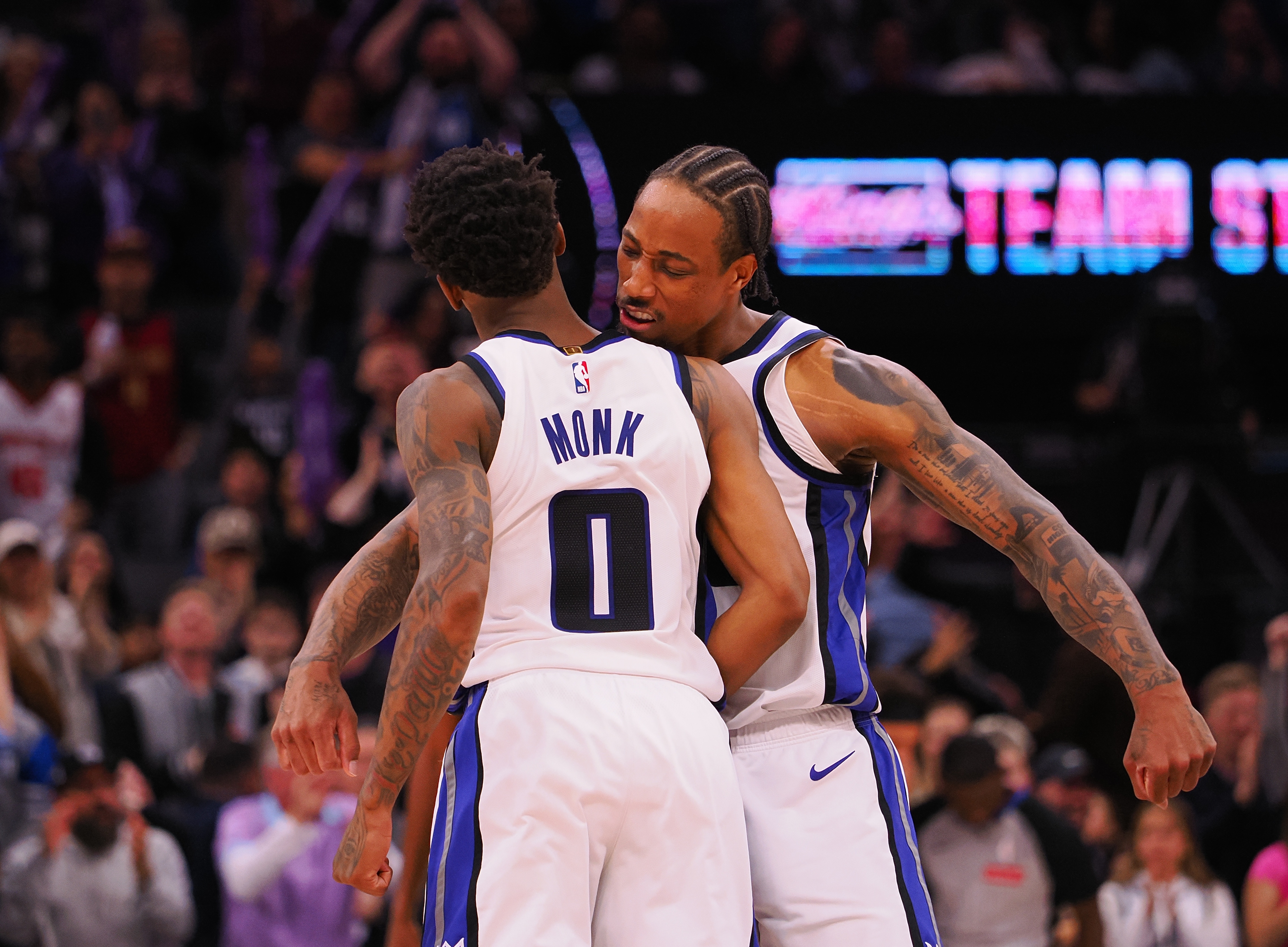 记者：蒙克和德罗赞都将成为国王在交易截止日时的筹码