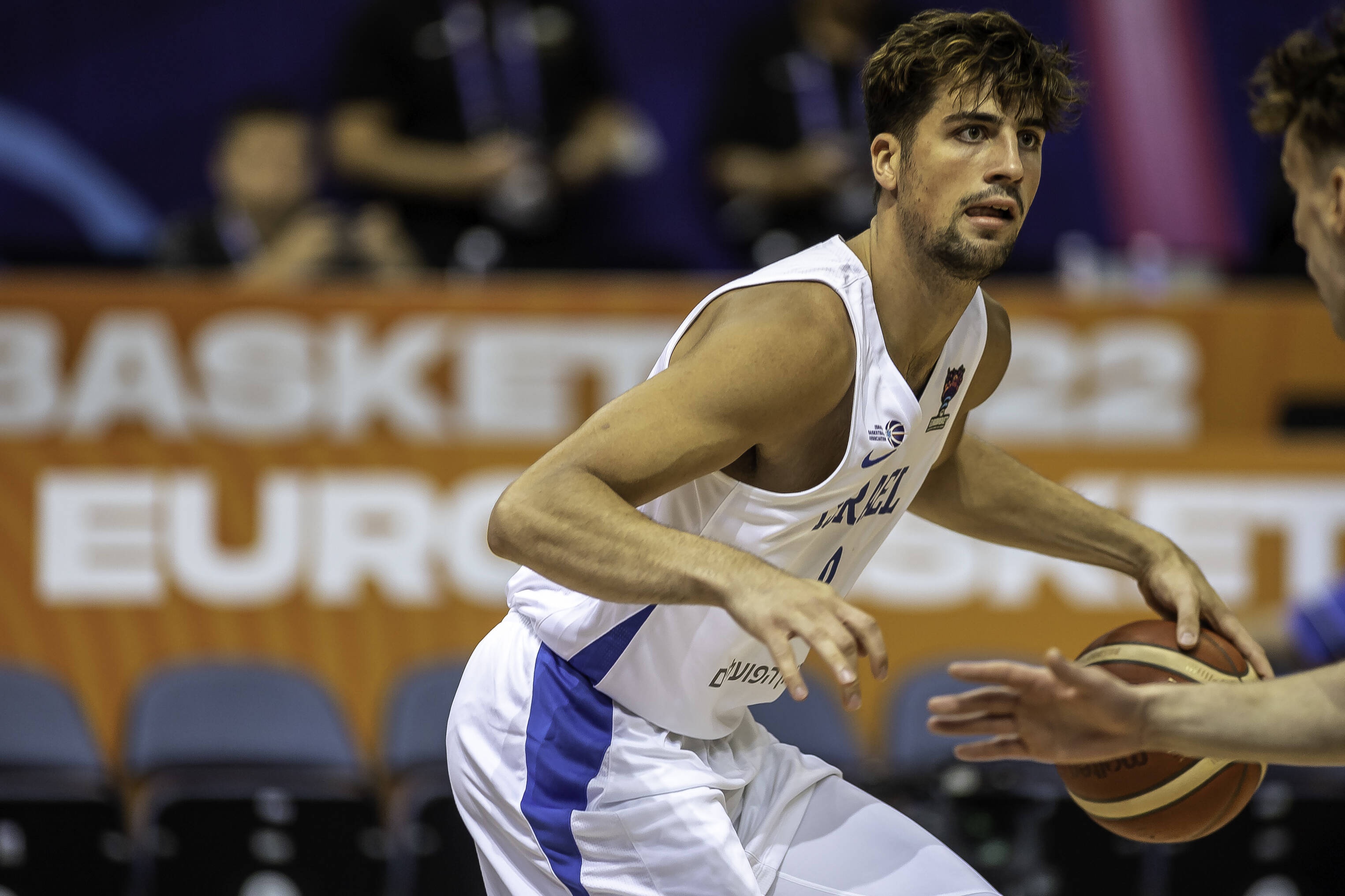 杀伤力十足！阿夫迪亚罚球12中10砍下20分9板2助3帽 正负值+23