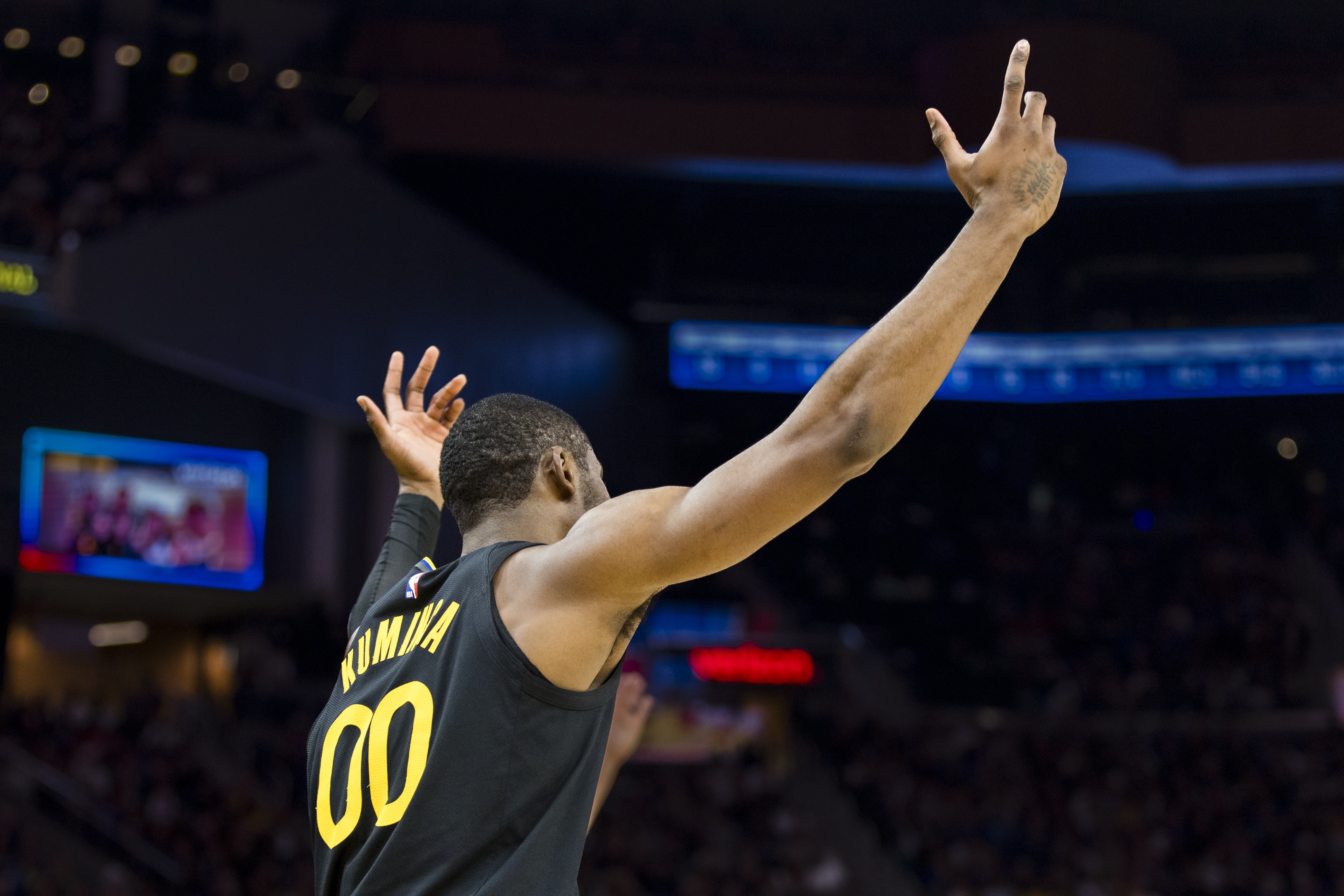 Amick：10月1日资质报价将截止 9月勇士&库明加博弈压力会升级