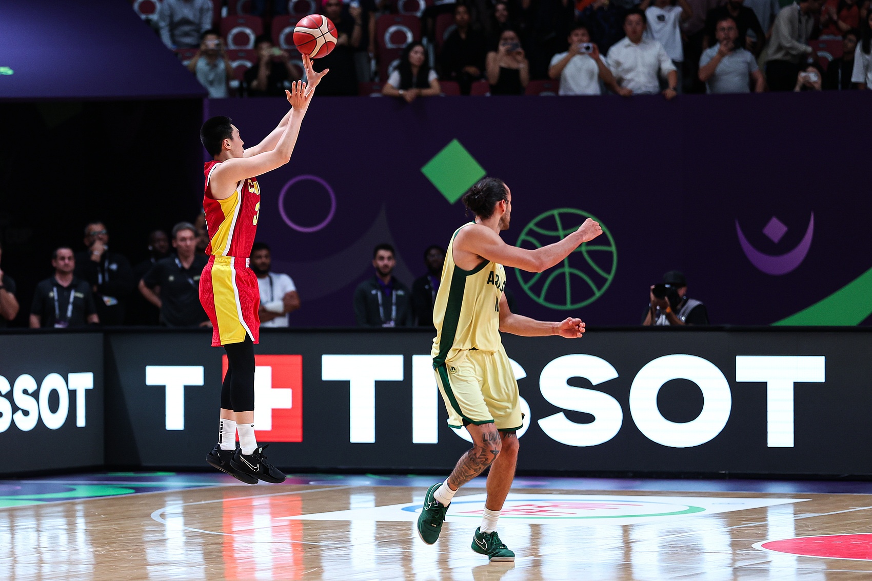 钟南山谈男篮亚洲杯：胡明轩最后一球可惜了 但我们的精神非常好