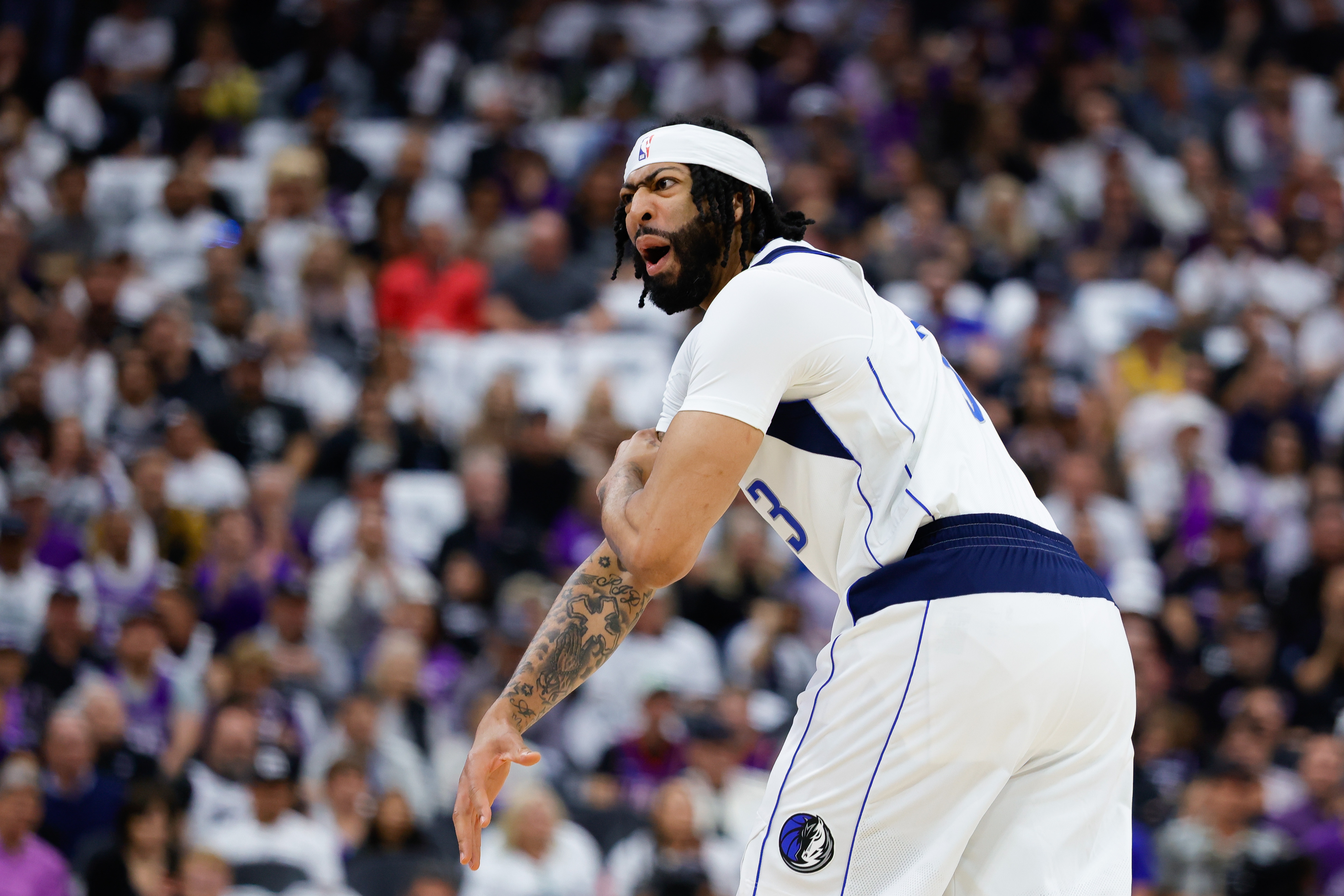 克莱：只要保持健康 浓眉是我们这个时代最强的大前锋