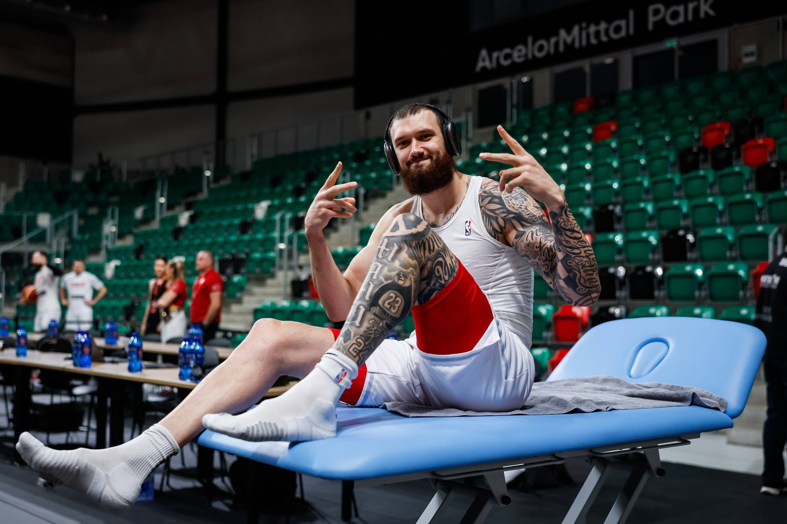 马穆：我可以给文班吹牛了！就算有他在 我们也能赢法国！